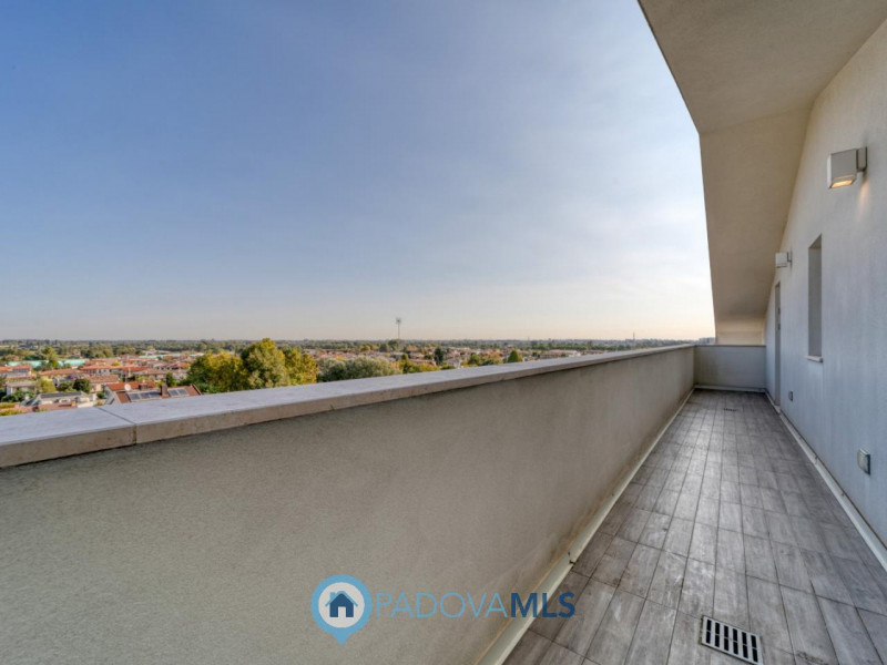 Attico - Via A. Diaz, 252 - 28100 Veneto

Immobile in esclusiva al Gruppo Padova MLS

VIGONZA Zon...