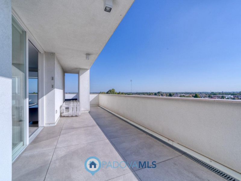 Attico - Via A. Diaz, 252 - 28100 Veneto

Immobile in esclusiva al Gruppo Padova MLS

VIGONZA Zon...