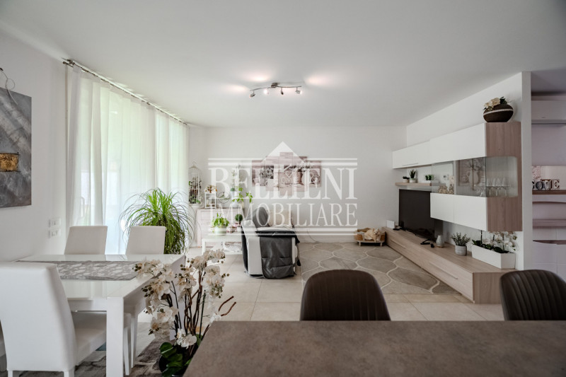 LONGARE - All'interno di un tranquillo contesto residenziale di recentissima costruzione, proponi...