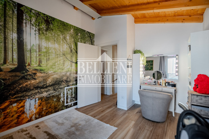 LONGARE - All'interno di un tranquillo contesto residenziale di recentissima costruzione, proponi...