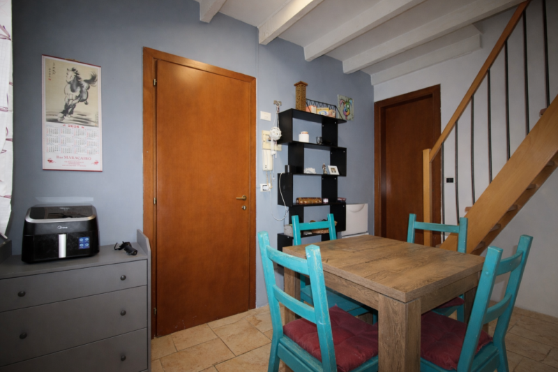 In Strada Padana verso Padova, in posizione strategica e comoda sia al Centro Commerciale Emisfer...