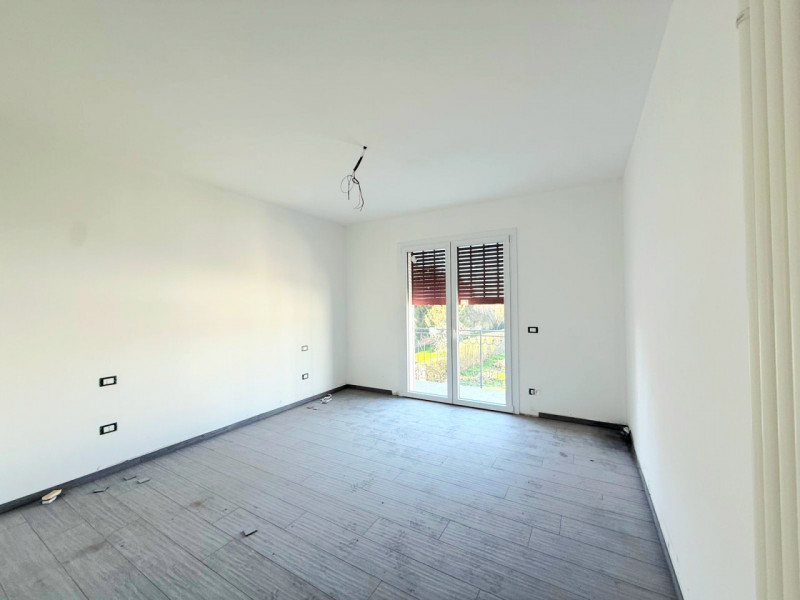 A Ponso, proponiamo in affitto un appartamento di nuova realizzazione, situato nella zona central...