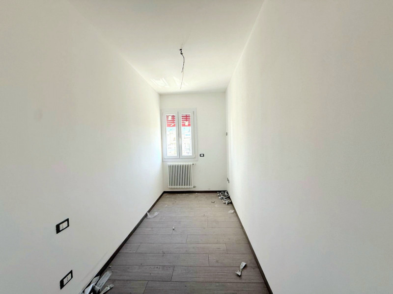 A Ponso, proponiamo in affitto un appartamento di nuova realizzazione, situato nella zona central...