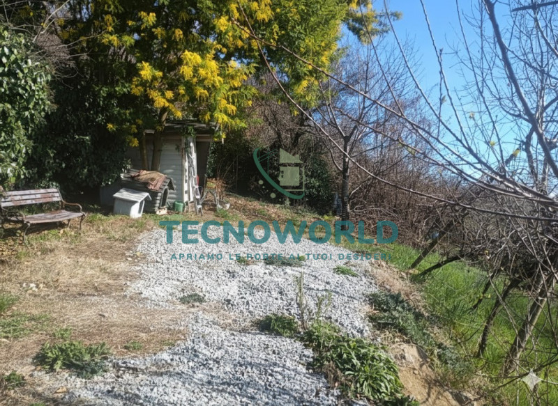 Scopri un'opportunità imperdibile nel cuore delle splendide Ville Palladiane! Proponiamo in vendi...