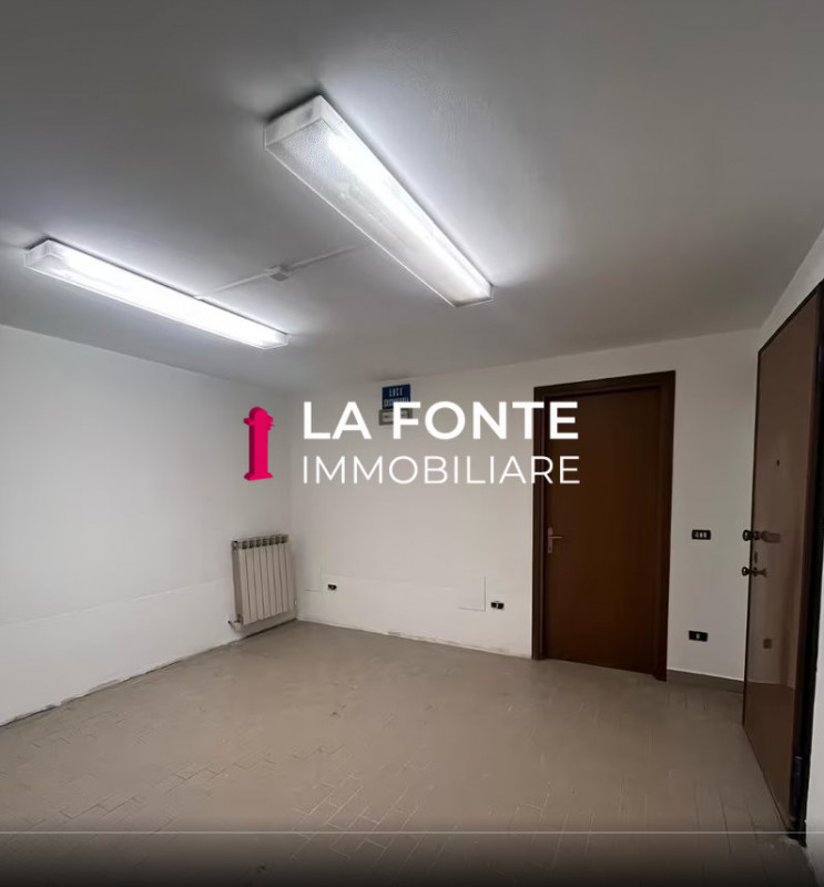 VILLATORA DI SAONARA - GARAGE  di mq. 26 con MAGAZZINO ADIACENTE di mq. 17. Zona vicino imbozzo a...