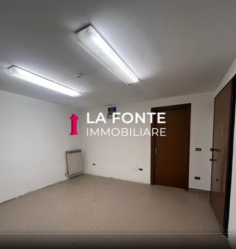 VILLATORA DI SAONARA - GARAGE  di mq. 26 con MAGAZZINO ADIACENTE di mq. 17. Zona vicino imbozzo a...
