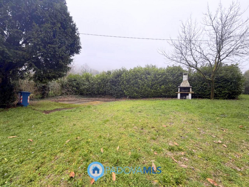 Immobile in esclusiva al Gruppo Padova MLS

Scopri questa porzione di bifamiliare, da ristruttura...