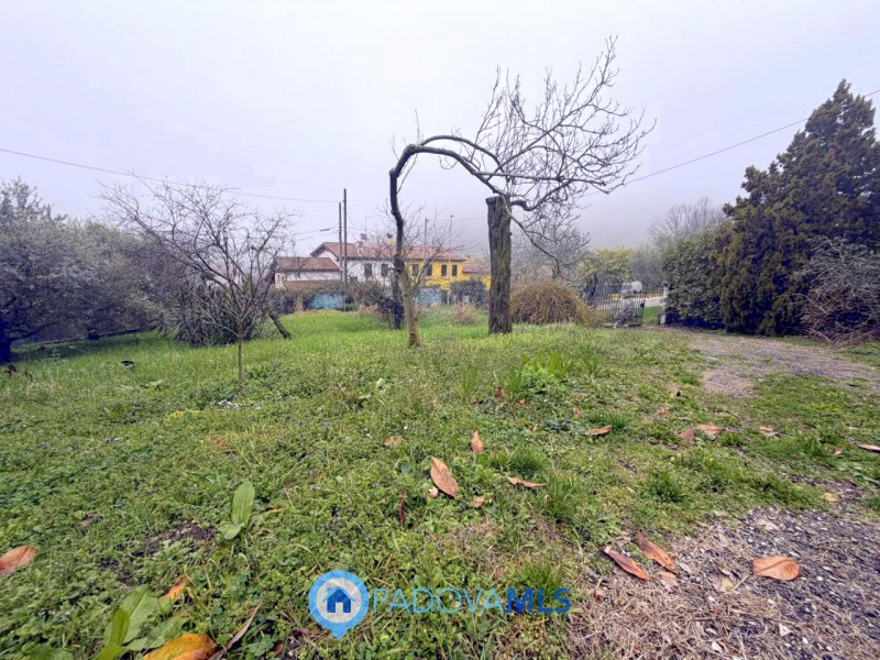 Immobile in esclusiva al Gruppo Padova MLS

Scopri questa porzione di bifamiliare, da ristruttura...