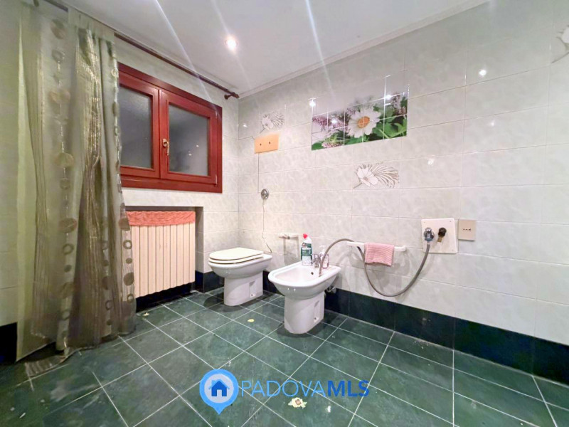 Immobile in esclusiva al Gruppo Padova MLS

Scopri questa porzione di bifamiliare, da ristruttura...