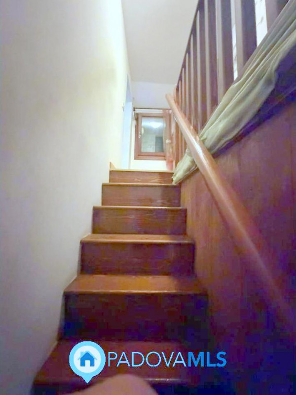 Immobile in esclusiva al Gruppo Padova MLS

Scopri questa porzione di bifamiliare, da ristruttura...