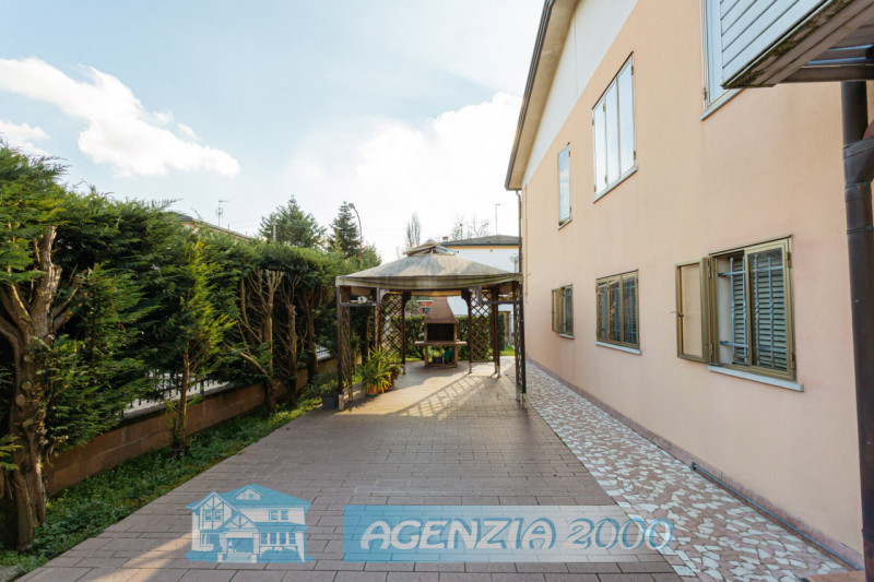 BELLA CASA SU DUE LIVELLI CON MAGAZZINO PER LA TUA ATTIVITA'!!!, A CONSELVE IN ZONA TRANQUILLA DI...