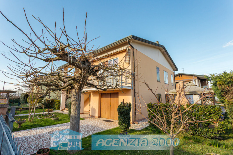 BELLA CASA SU DUE LIVELLI CON MAGAZZINO PER LA TUA ATTIVITA'!!!, A CONSELVE IN ZONA TRANQUILLA DI...