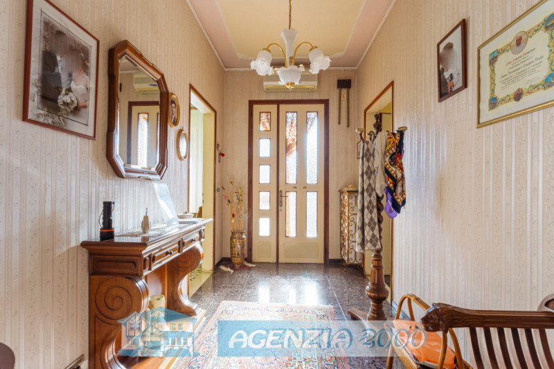 BELLA CASA SU DUE LIVELLI CON MAGAZZINO PER LA TUA ATTIVITA'!!!, A CONSELVE IN ZONA TRANQUILLA DI...