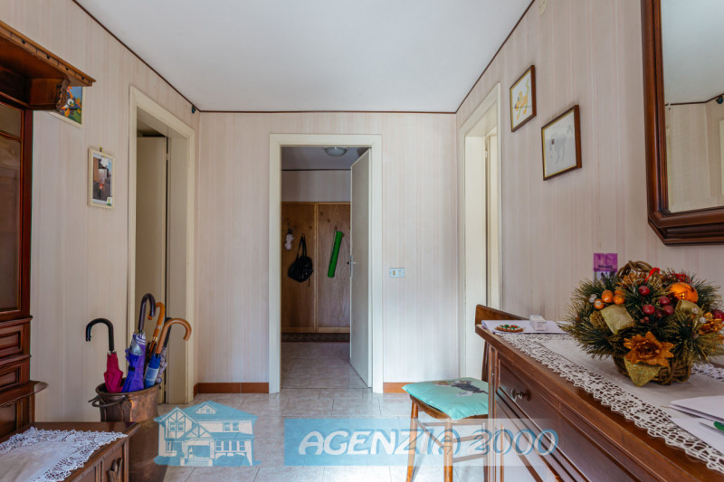 BELLA CASA SU DUE LIVELLI CON MAGAZZINO PER LA TUA ATTIVITA'!!!, A CONSELVE IN ZONA TRANQUILLA DI...