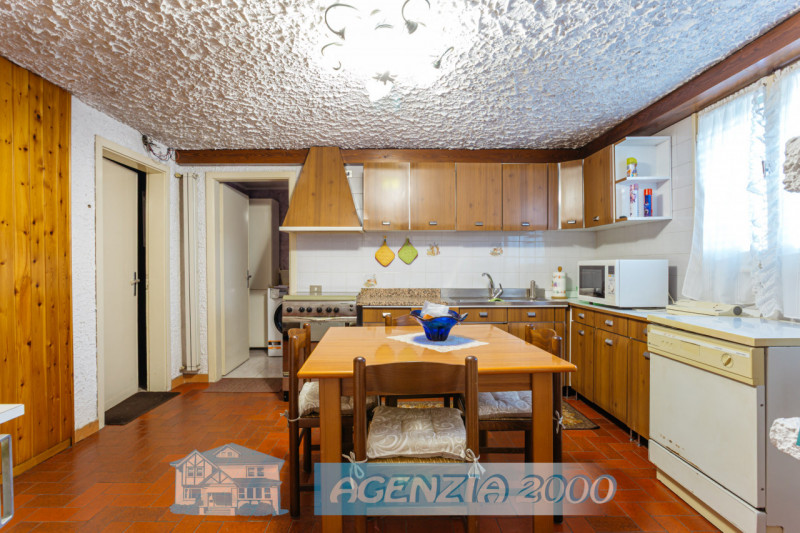 BELLA CASA SU DUE LIVELLI CON MAGAZZINO PER LA TUA ATTIVITA'!!!, A CONSELVE IN ZONA TRANQUILLA DI...