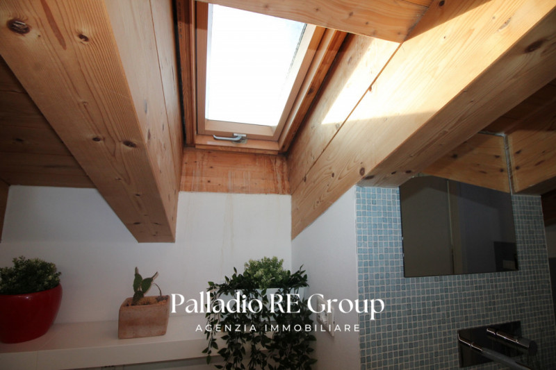 Nella ricercata zona di Vicenza detta "Oasi di Casale "
Villa Giardino 3 Camere Box Terrazzo

La ...