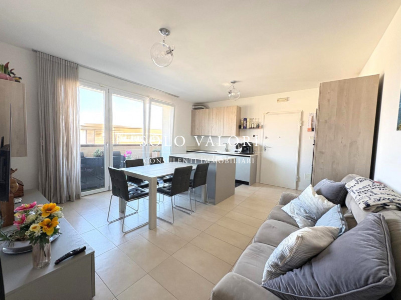 Rif. A915 – Per info 340 2242606 Marco - 331 212 7142 Andrea

APPARTAMENTO AL PIANO PRIMO DUE CAM...