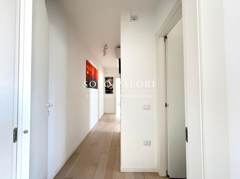 Rif. A915 – Per info 340 2242606 Marco - 331 212 7142 Andrea

APPARTAMENTO AL PIANO PRIMO DUE CAM...