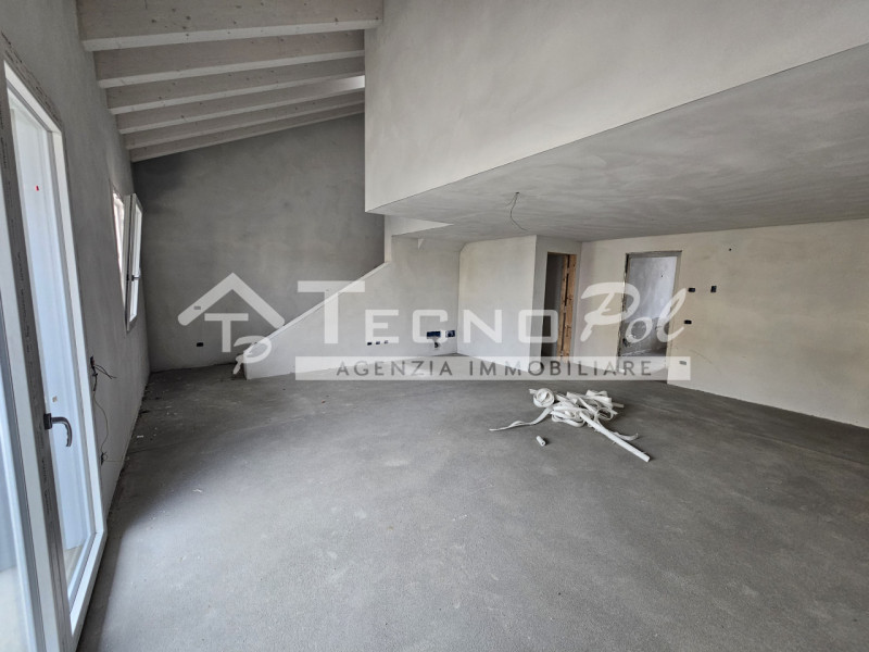 CAMPODARSEGO - Frazione, proponiamo particolare appartamento completamente indipendente su edific...