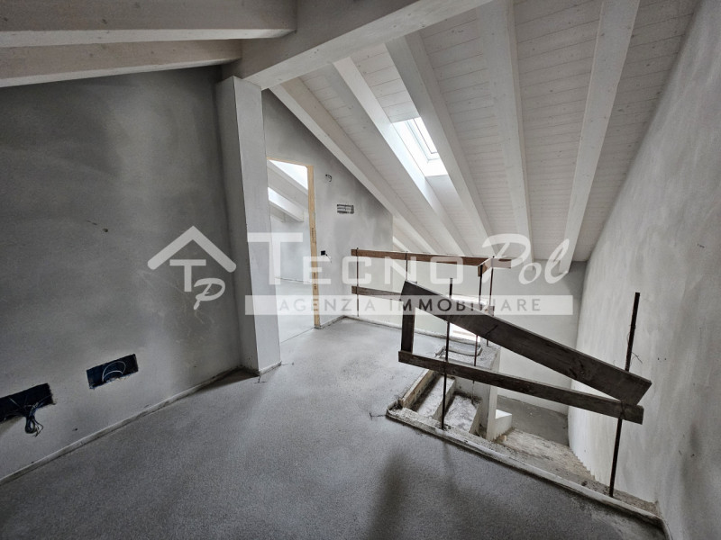 CAMPODARSEGO - Frazione, proponiamo particolare appartamento completamente indipendente su edific...