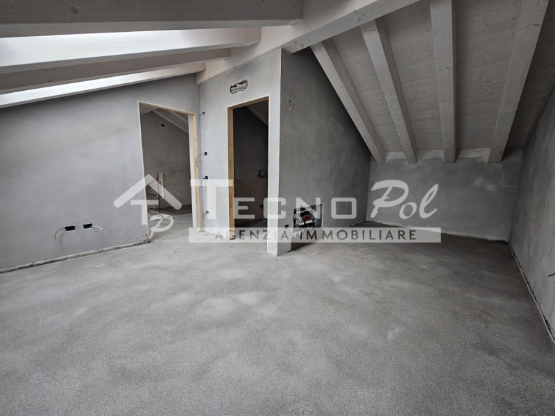 CAMPODARSEGO - Frazione, proponiamo particolare appartamento completamente indipendente su edific...