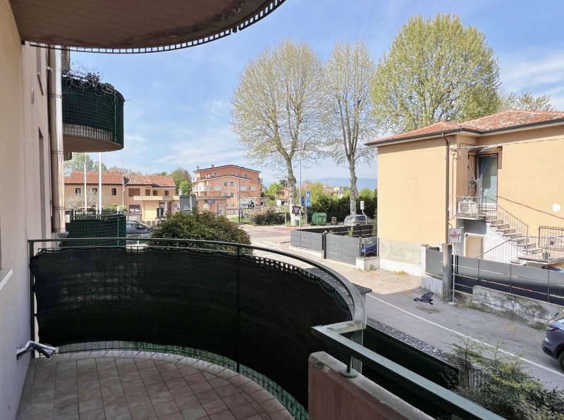 BILOCALE ARREDATO E CON GARAGE IN VENDITA A VICENZA ZONA VIALE TRIESTE - Rif. 8350
Nel versante N...