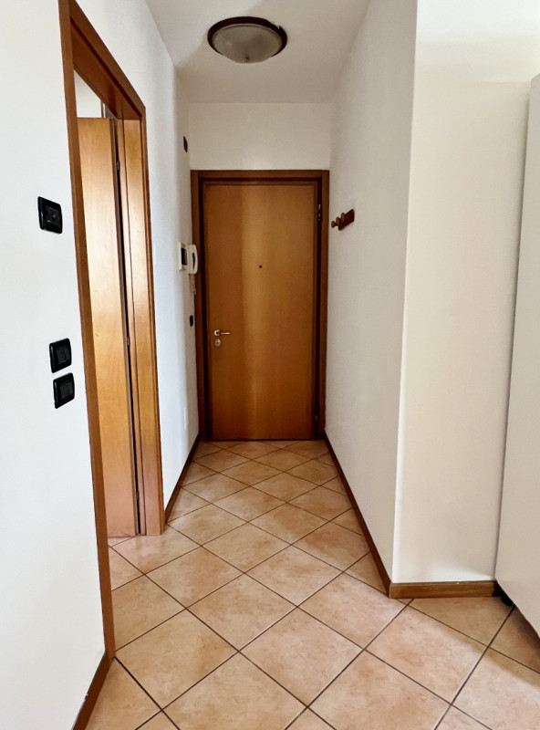 BILOCALE ARREDATO E CON GARAGE IN VENDITA A VICENZA ZONA VIALE TRIESTE - Rif. 8350
Nel versante N...
