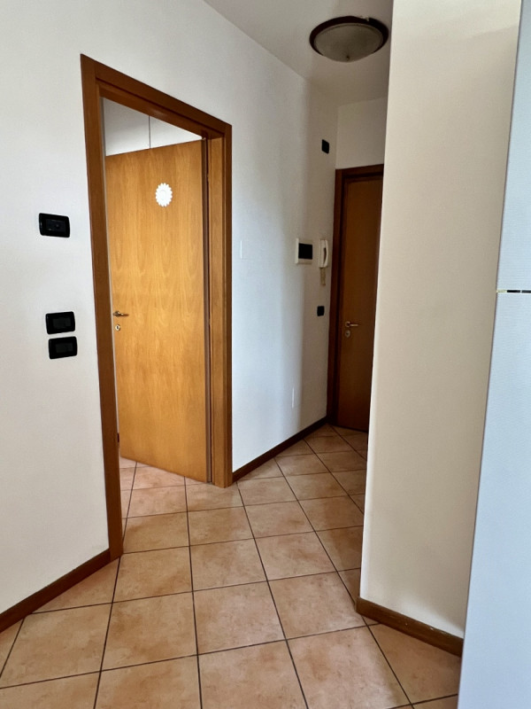 BILOCALE ARREDATO E CON GARAGE IN VENDITA A VICENZA ZONA VIALE TRIESTE - Rif. 8350
Nel versante N...