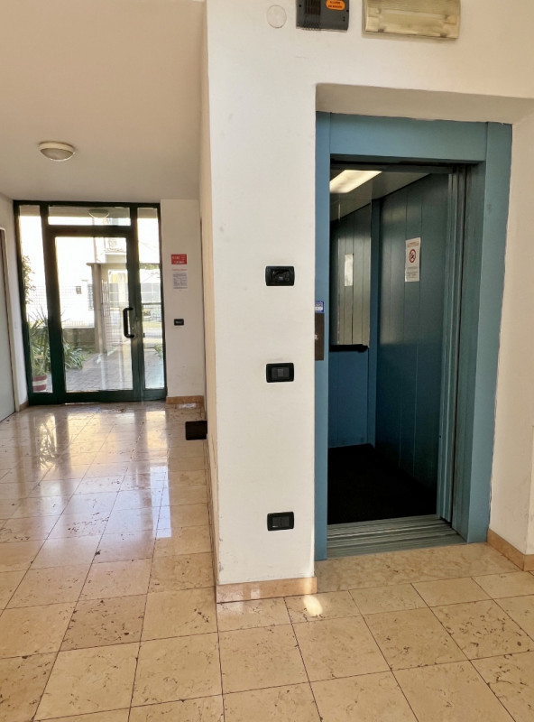 BILOCALE ARREDATO E CON GARAGE IN VENDITA A VICENZA ZONA VIALE TRIESTE - Rif. 8350
Nel versante N...