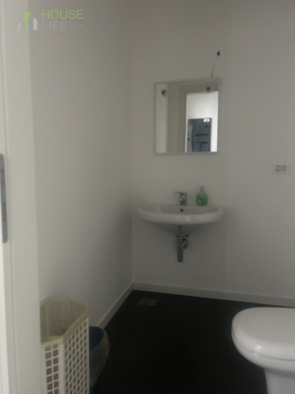 SCHIO: Luminoso UFFICIO di circa 84 mq in complesso direzionale, ubicato al piano primo e servito...