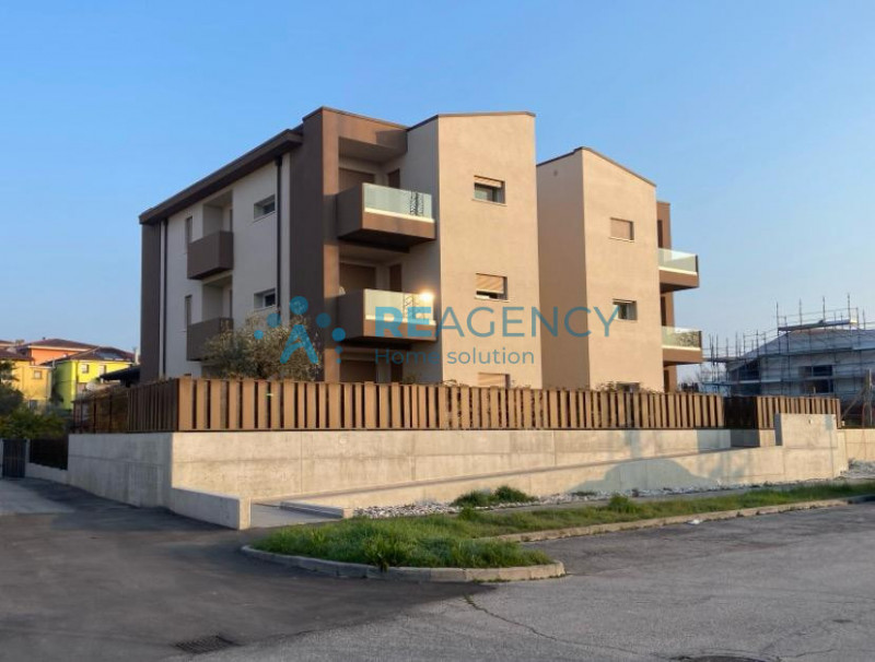 NUOVO TRICAMERE | CLASSE A4 | VICENZA NORD
Zona Ospedaletto

Stai cercando un APPARTAMENTO TRICAM...