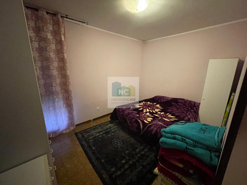 Appartamento situato al primo piano di una palazzina anni 70 a Noventa Padovana, comoda a tutti i...