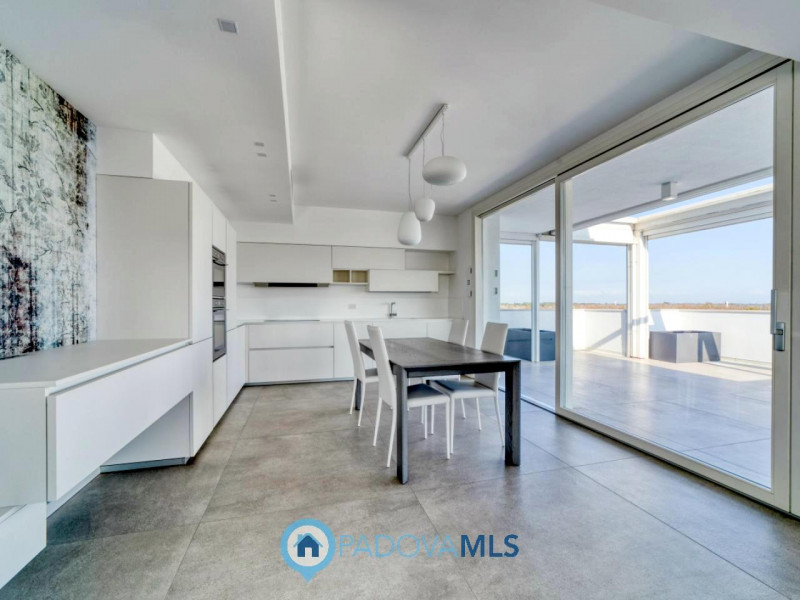 Immobile in esclusiva al Gruppo Padova MLS

VIGONZA Zona Perarolo. ATTICO recentissimo, come nuov...