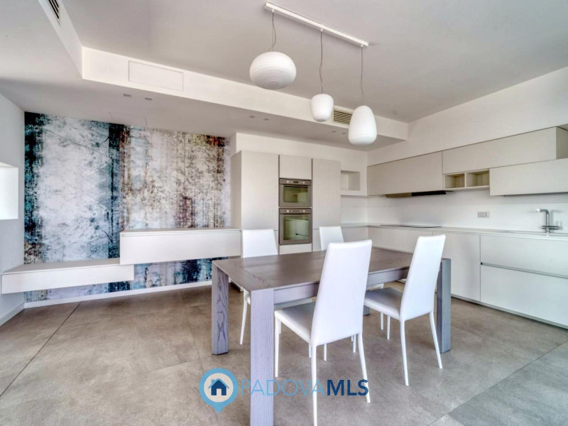 Immobile in esclusiva al Gruppo Padova MLS

VIGONZA Zona Perarolo. ATTICO recentissimo, come nuov...