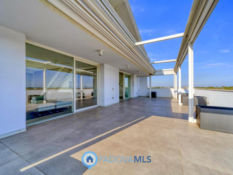 Immobile in esclusiva al Gruppo Padova MLS

VIGONZA Zona Perarolo. ATTICO recentissimo, come nuov...