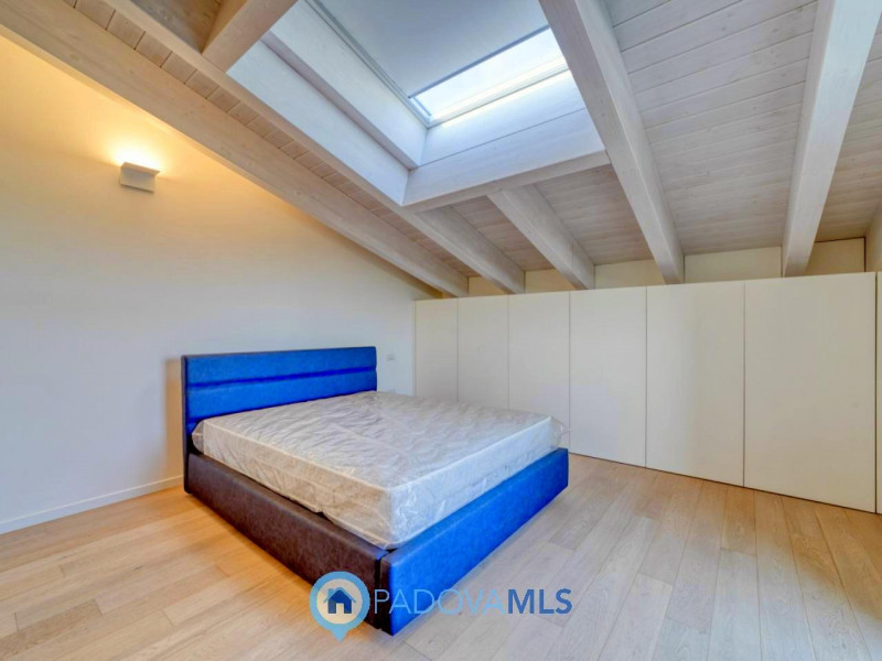 Immobile in esclusiva al Gruppo Padova MLS

VIGONZA Zona Perarolo. ATTICO recentissimo, come nuov...