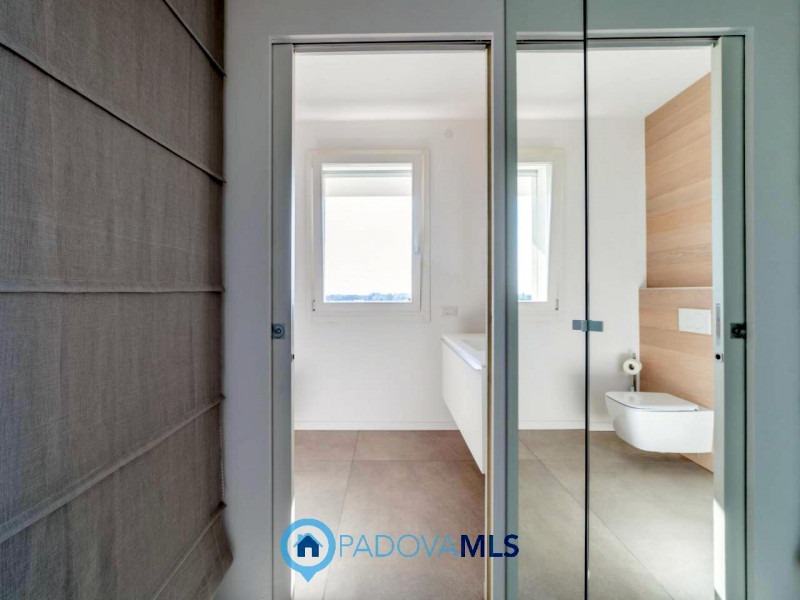 Immobile in esclusiva al Gruppo Padova MLS

VIGONZA Zona Perarolo. ATTICO recentissimo, come nuov...