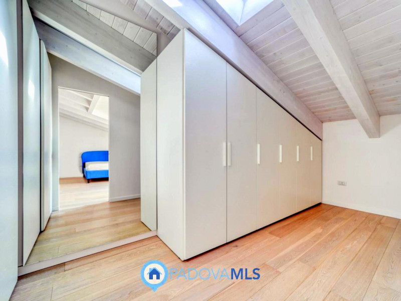 Immobile in esclusiva al Gruppo Padova MLS

VIGONZA Zona Perarolo. ATTICO recentissimo, come nuov...