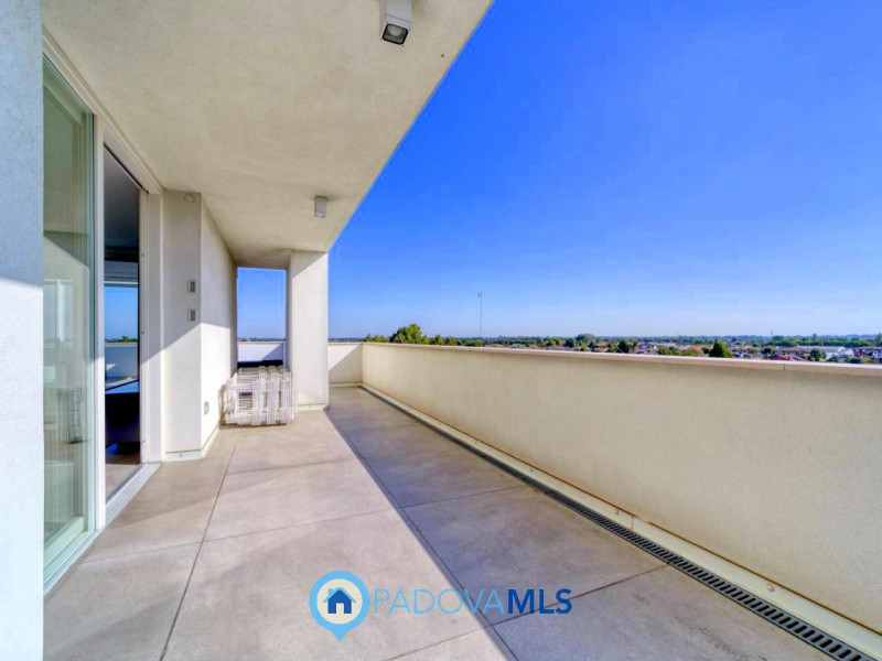 Immobile in esclusiva al Gruppo Padova MLS

VIGONZA Zona Perarolo. ATTICO recentissimo, come nuov...