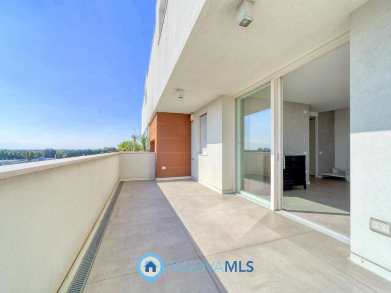 Immobile in esclusiva al Gruppo Padova MLS

VIGONZA Zona Perarolo. ATTICO recentissimo, come nuov...