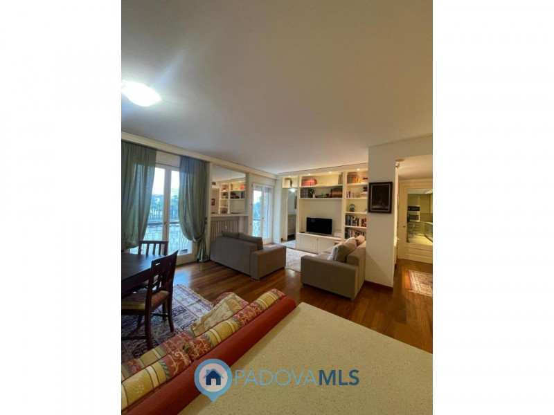 Immobile in esclusiva al Gruppo Padova MLS
Nella zona più esclusiva di Abano, su elegante palazzi...
