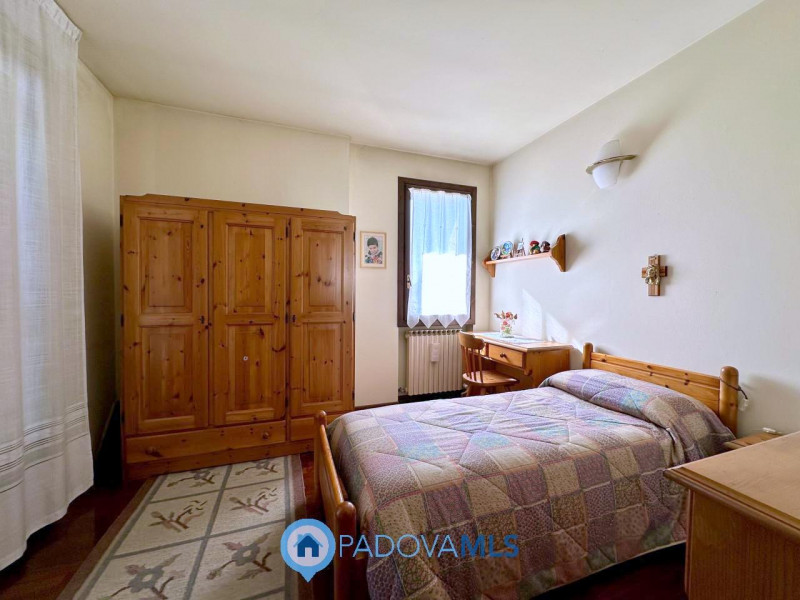 Immobile in esclusiva al Gruppo Padova MLS

In centro paese, comoda a tutti i servizi, proponiamo...