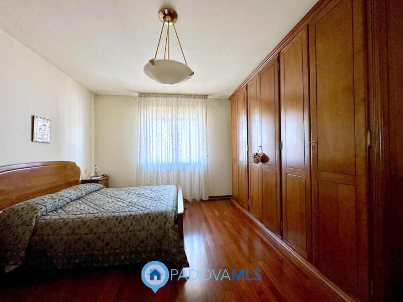 Immobile in esclusiva al Gruppo Padova MLS

In centro paese, comoda a tutti i servizi, proponiamo...