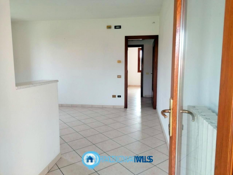 Immobile in esclusiva al Gruppo Padova MLS

CODEVIGO - Loc. ROSARA.
Inserisci su lotto di ca. 1.7...