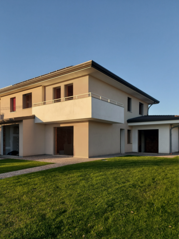 MANDRIA: BIFAMILIARE PERSONALIZZABILE CON INCANTEVOLE GIARDINO €.510.000 - rif.CL506

In zona tra...