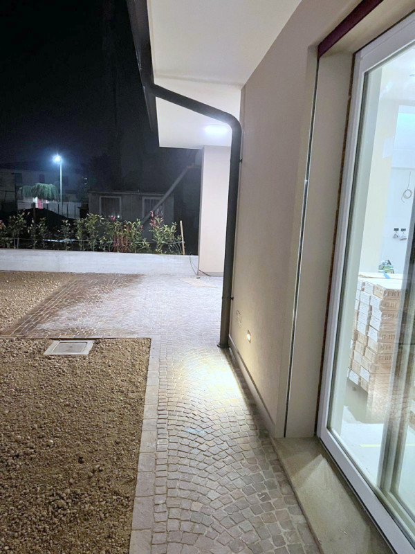 MANDRIA: BIFAMILIARE PERSONALIZZABILE CON INCANTEVOLE GIARDINO €.510.000 - rif.CL506

In zona tra...