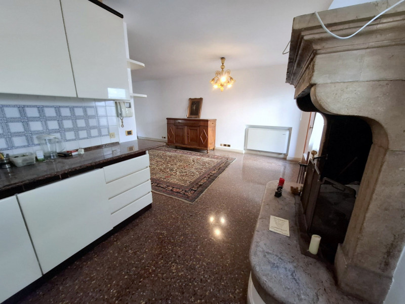 PALAZZETTO INDIPENDENTE IN CENTRO STORICO A PADOVA €.585.000 - rif.GB13-1828
Se stai cercando una...