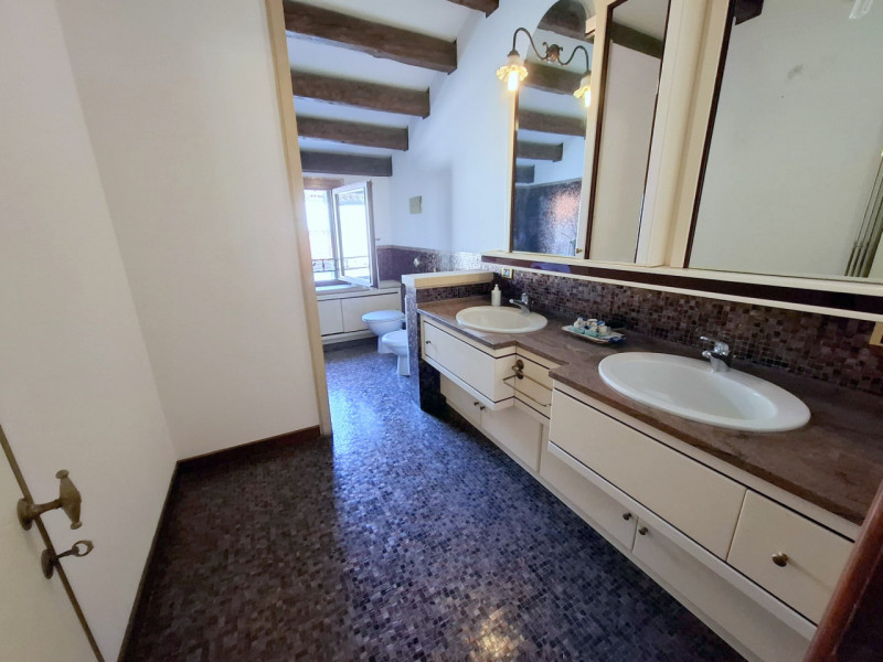 PALAZZETTO INDIPENDENTE IN CENTRO STORICO A PADOVA €.585.000 - rif.GB13-1828

Se stai cercando un...