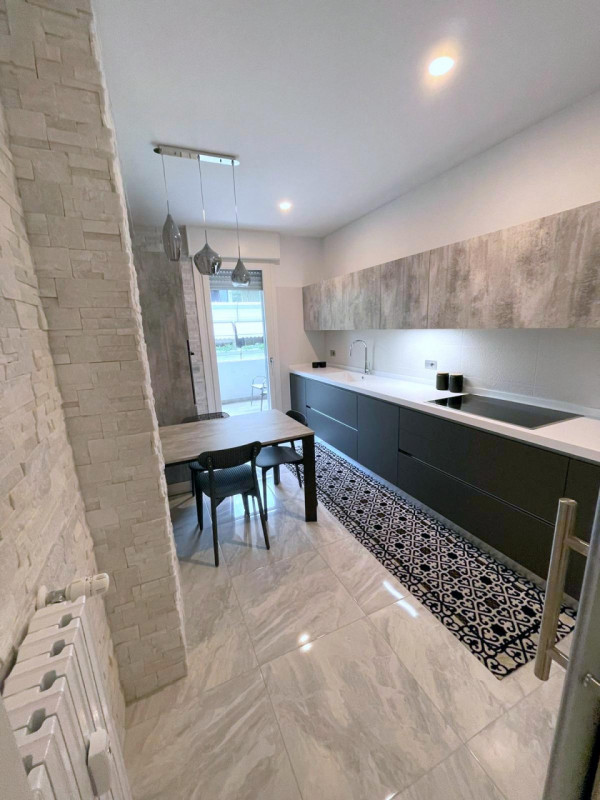 3 CAMERE DI LUSSO IN CLASSE "A2" ZONA STANGA €.370.000 - rif.MG007

Sei alla ricerca di un appart...