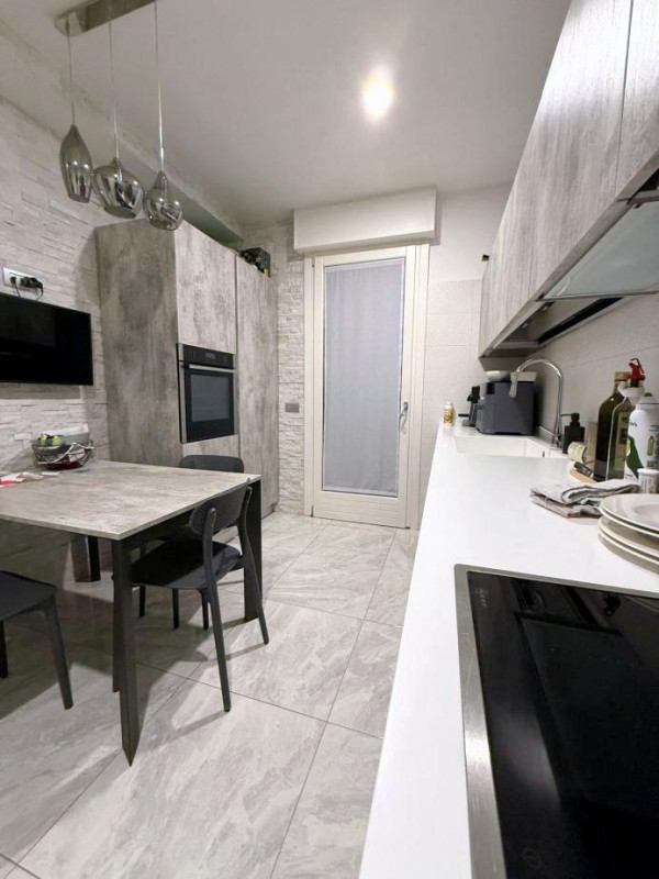 3 CAMERE DI LUSSO IN CLASSE "A2" ZONA STANGA €.370.000 - rif.MG007

Sei alla ricerca di un appart...